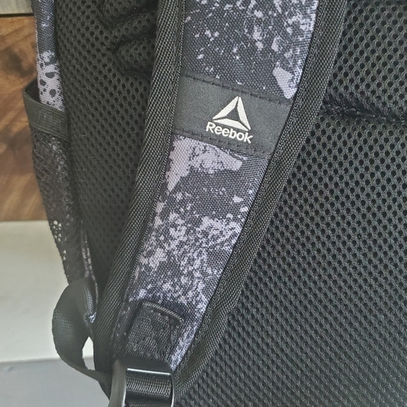 Reebok Black Gray Ocean Backpack Unisex NWT - Picture 8 of 13